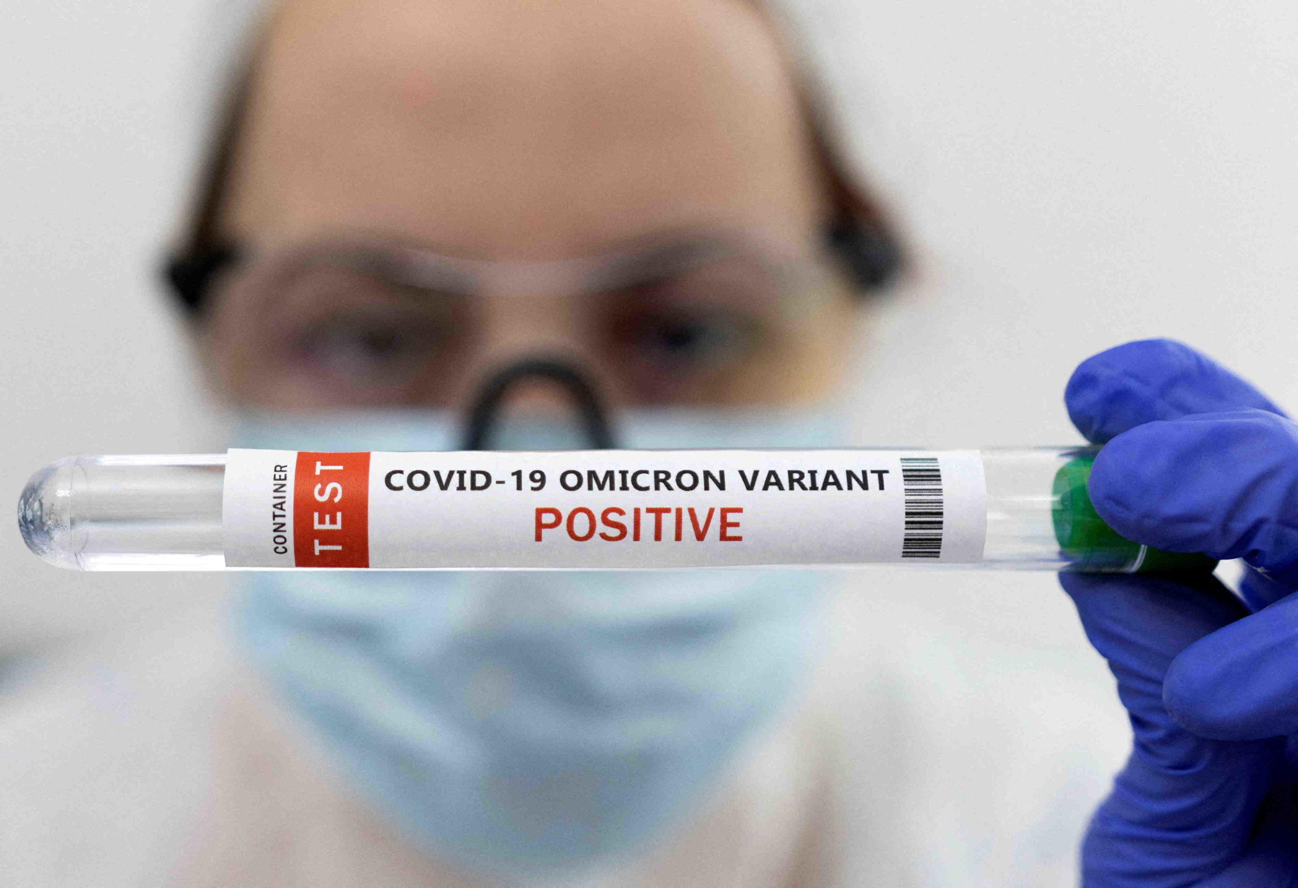 What is the Omicron variant of COVID-19?