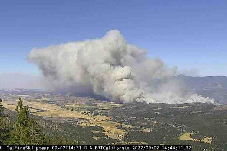 Northern California wildfire burns homes and causes injuries