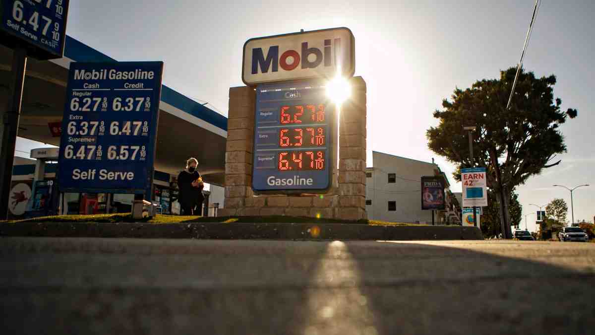 Which state has the most expensive gas?